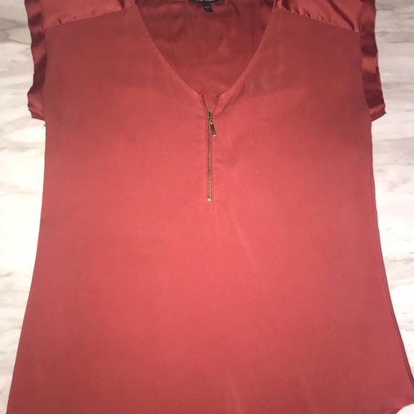 Express Top - Picture 1 of 8